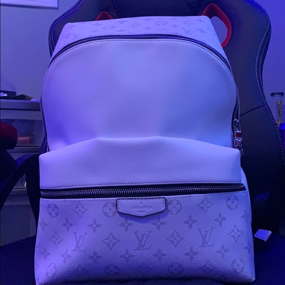 Louis Vuitton discovery backpack